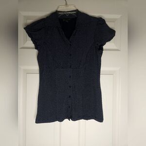 INC M Nylon Polka Dots Shrtslv Navy Blue White Buttons Up Women’s Shirt Blouse.